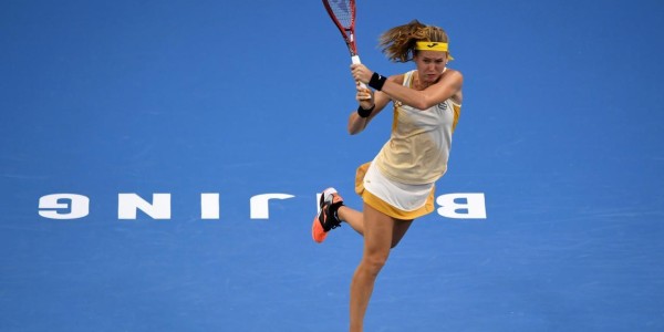 百家乐APP下载-连续两周先下一城，从被逆转到逆转，布兹科娃首胜巴多萨