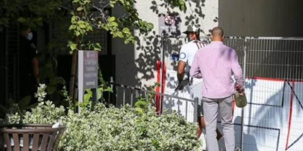 百家乐APP下载-神态匆忙！詹皇第一时间探望儿子 余嘉豪献祈祷