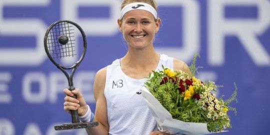 百家乐APP下载-连续两周先下一城，从被逆转到逆转，布兹科娃首胜巴多萨